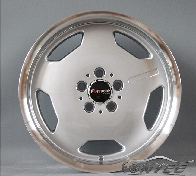 картинка Новые диски Mercedes AMG Monoblock R17 5X112 ET25 J9 серебро + полированная полка магазин  StreetTuning 