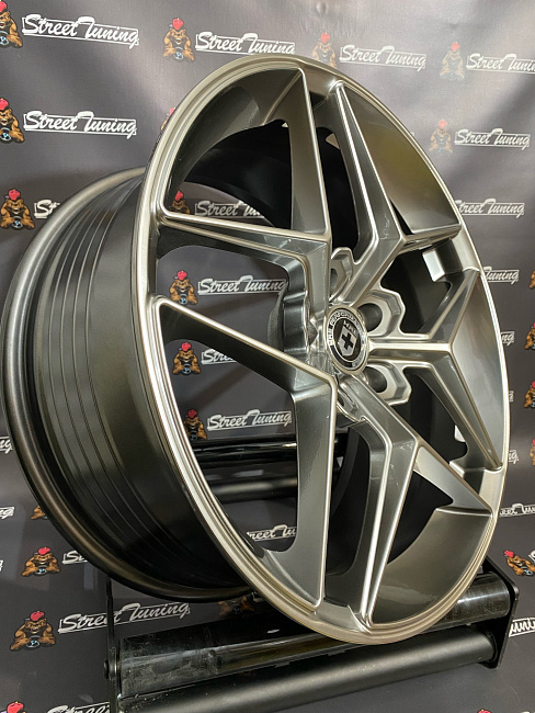 картинка Новые диски HRE FF11 Flow Forming R18 J8 ET38 5X108, Hyper Black магазин  StreetTuning 