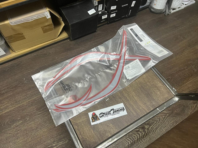 картинка Реснички на фары для  TOYOTA ARISTO 1997-2004г задние магазин  StreetTuning 