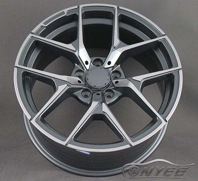 картинка Новые диски AMG SERIES 2017 R17 5х112 ET35 J8 серый + серебро магазин  StreetTuning 