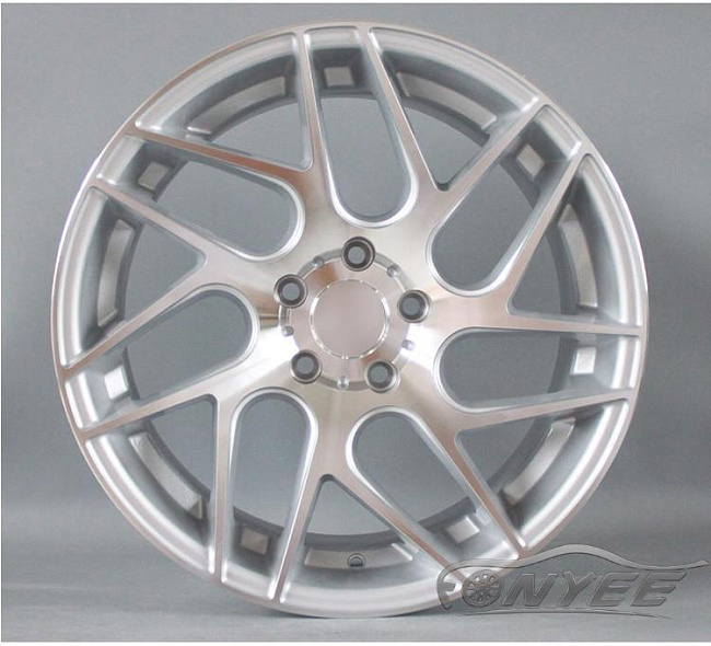 картинка Новые диски Stuttgart ST12 R18 5X112 ET40 J8,5, серебристые магазин  StreetTuning 