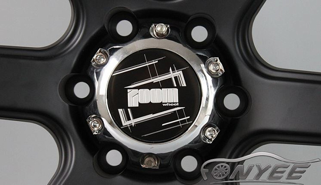 картинка Новые диски Room R18 6х139,7 ET20 J8 черный мат магазин  StreetTuning 