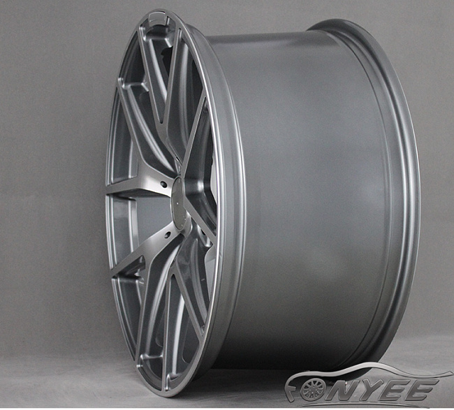 картинка Новые диски Mercedes R20 5X130 ET44 J10 серый + серебро магазин  StreetTuning 