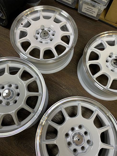 картинка Новые диски Sprint Hart R15 J6,5 ET35 4x100/4x114.3 , белые магазин  StreetTuning 