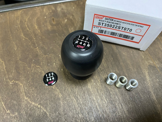картинка Ручка КПП STI для Subaru OEM: ST35022ST070 "черная" 5-6MKПП тип 2 магазин  StreetTuning 