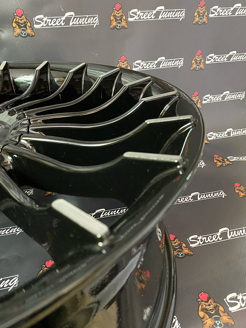 картинка Новые диски ALPINA  R19 J8.5 ET33 5x112/5x120 Black магазин  StreetTuning 