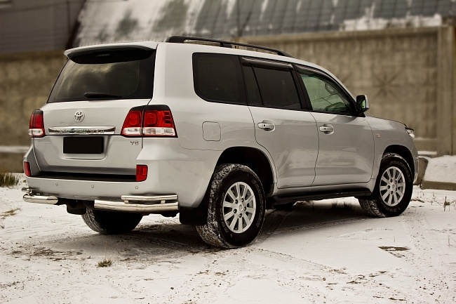 картинка Toyota LC 200 2007—2011 Накладки на задние фонари (реснички) магазин  StreetTuning 