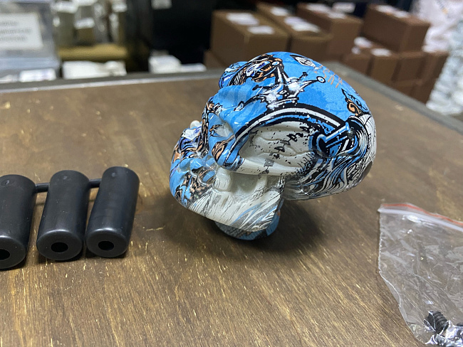 картинка Ручка КПП "Череп", цветной принт магазин  StreetTuning 