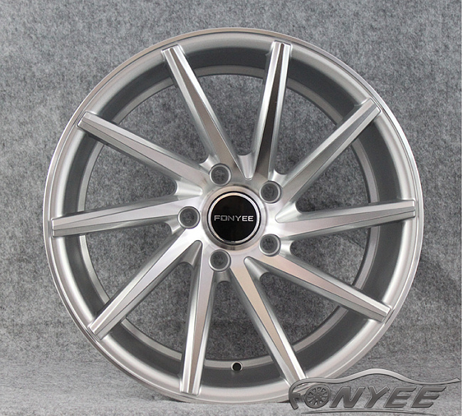 картинка Новые диски Vossen CVT-R Replica R17 5X112 ET42 J7,5 серебро магазин  StreetTuning 