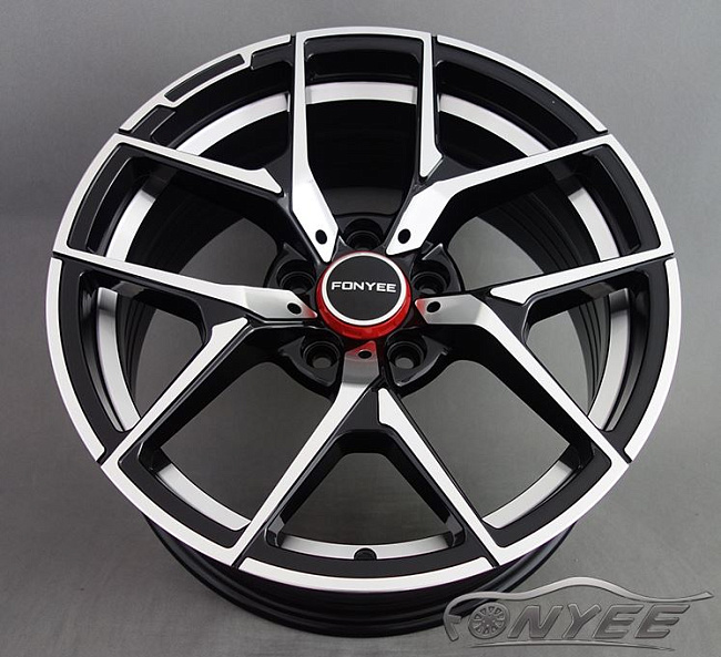 картинка Новые диски AMG SERIES 2017 R18 5х112 ET35 J9 серебро + черный магазин  StreetTuning 