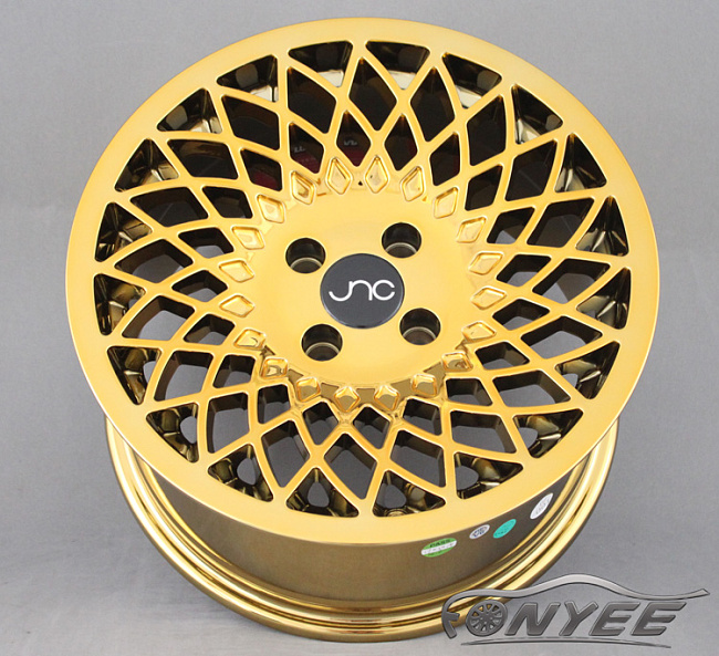 картинка Новые диски Stuttgart STX R15 4X100 ET25 J8, золотые магазин  StreetTuning 