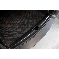 Renault Duster 2015-н.в. Накладка на порожек багажника (2 мм.)