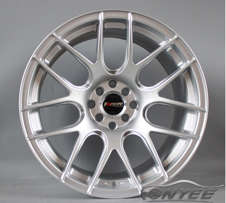 картинка Новые диски XXR 530 R17 4X100/114.3 ET35 J8,25, серебристые от магазина  StreetTuning