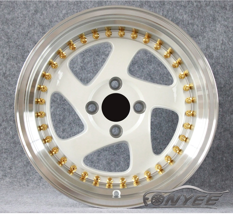 картинка Новые диски Rotiform TMB Flat R15 4х100 ET25 J8,5 белый глянец + полированная полка от магазина  StreetTuning