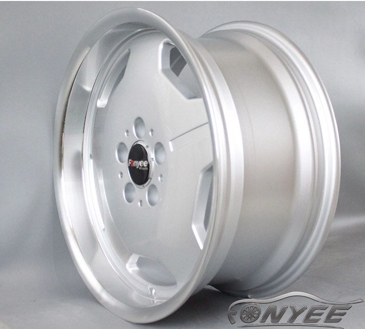 картинка Новые диски Mercedes AMG Monoblock R17 5X112 ET25 J9 серебро + полированная полка от магазина  StreetTuning