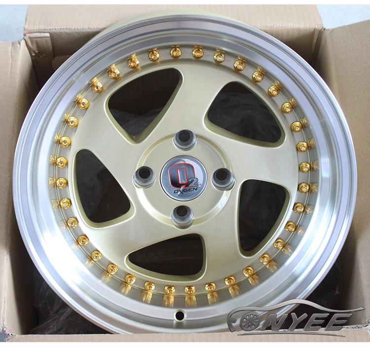 картинка Новые диски Rotiform TMB Flat R15 4х100 ET17 J8,5 золото + золотые болтики от магазина  StreetTuning