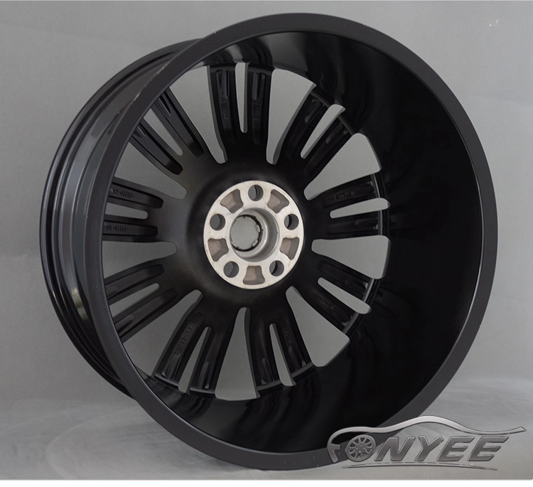 картинка Новые диски RANGE ROVER VELAR R20 5x108 ET45 J8,5 серебро + черный глянец от магазина  StreetTuning