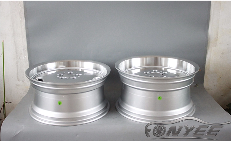 картинка Новые диски Mercedes AMG Monoblock R17 5X112 ET25 J9 серебро + полированная полка от магазина  StreetTuning