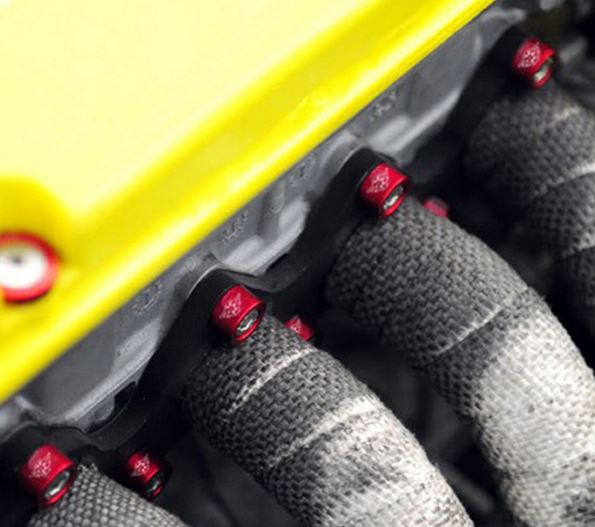 картинка Болты для крепления коллектора на Honda, серые магазин  StreetTuning 