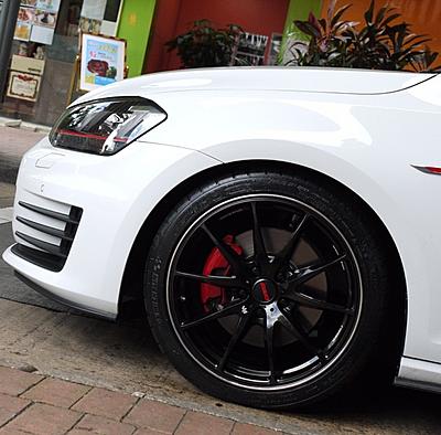 картинка Новые диски Rays G25 R18 5X100 ET38 J8 черные глянцевые + серебристая окантовка магазин  StreetTuning 