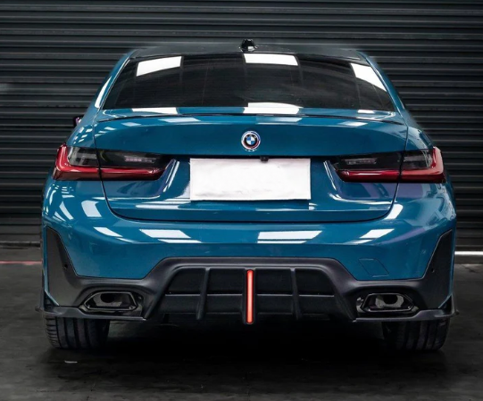 картинка Диффузор на задний бампер для BMW G20 330i LCI, с стоп сигналом магазин  StreetTuning 
