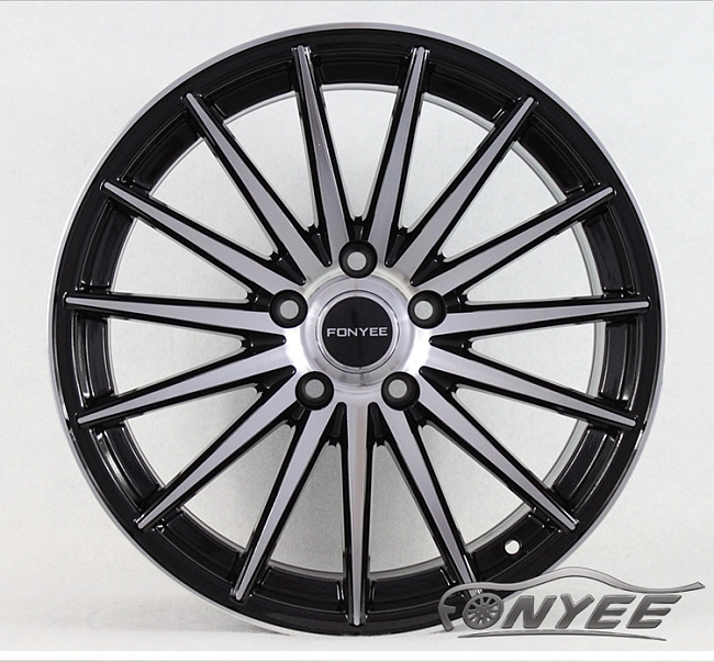 картинка Новые диски Vossen VFS2 Replica R19 5X114,3 ET40 J8,5 черный глянец + серебро магазин  StreetTuning 