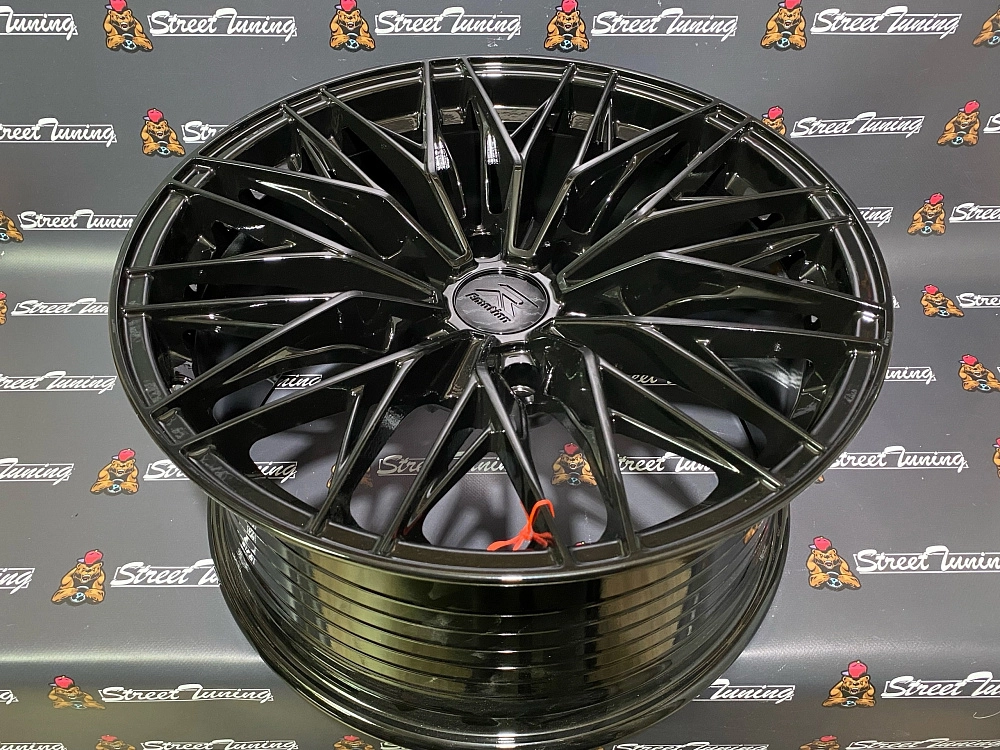 картинка Новые диски R-EMOTION R18 J9 ET25 6X139.7 Black от магазина  StreetTuning