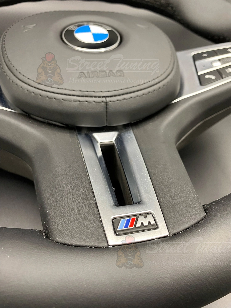 картинка Руль BMW M G30 с подушкой в стиле M3, эко-кожа, без подогрева от магазина  StreetTuning