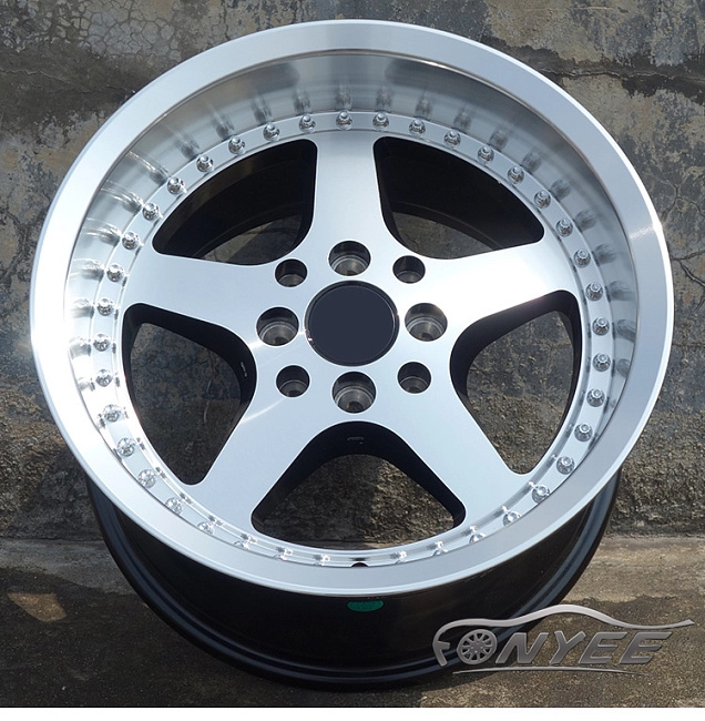 картинка Новые диски Proracing R15 4х114,3-4х100 J7 ET35 серебро + черный магазин  StreetTuning 