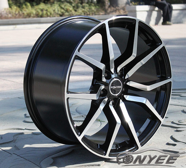 картинка Новые диски Fonyee Model 7 R19 5X108 ET43 J8,5 черный + серебро магазин  StreetTuning 
