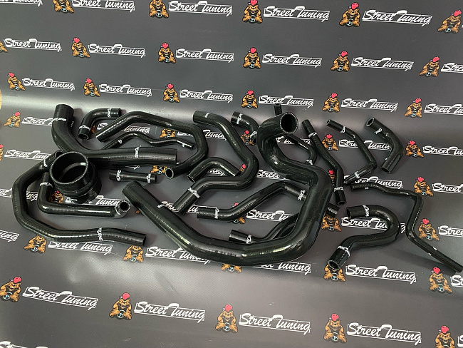 картинка Патрубки системы охлаждения StreetTuning Toyota Supra 7M-GT/7MGTE - 21 шт магазин  StreetTuning 