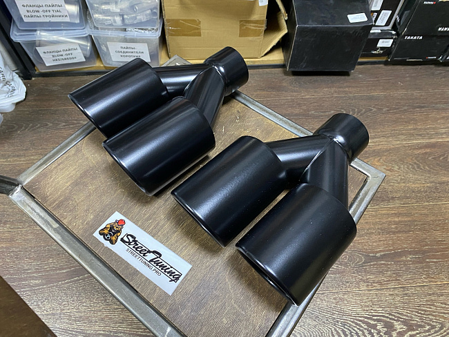 картинка Насадки на глушитель двойные, черные комплект- 2 шт 63 х 89 мм магазин  StreetTuning 