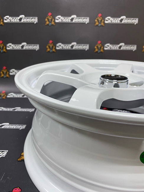 картинка Новые диски Rays TE37 R14 J5.5 ET30 4x100 белые магазин  StreetTuning 