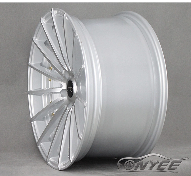 картинка Новые диски JNC 042 R20 5X114,3 ET38 J10 серебро + золотистые болтики магазин  StreetTuning 