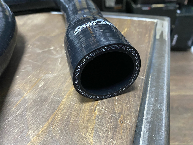 картинка Патрубки радиатора STREETTUNING для BMW E36 Z3 318i 1992-1999 магазин  StreetTuning 