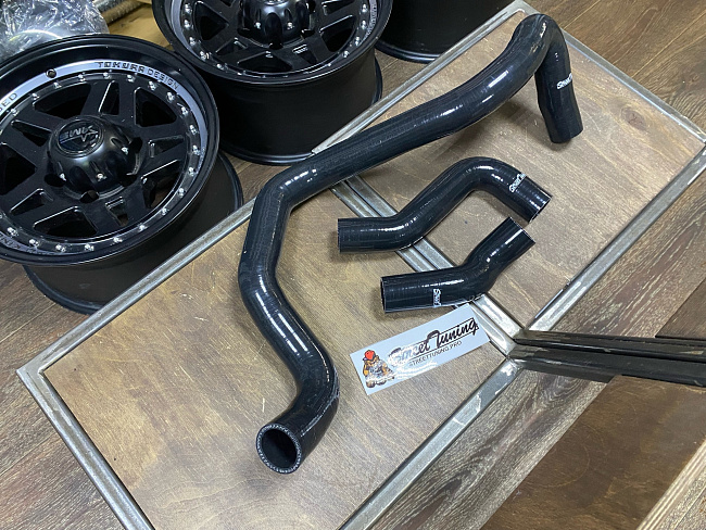 картинка Патрубки радиатора StreetTuning для VW Golf 1.4TSi MK6 2009-2014 магазин  StreetTuning 