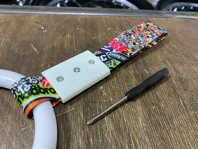 картинка Цурикава "Кольцо" JDM, цвет белый, ремешок Stickerboom магазин  StreetTuning 