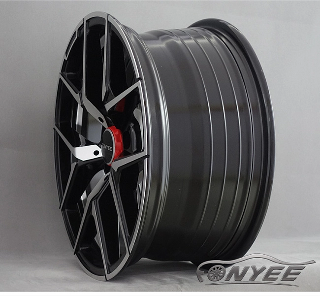 картинка Новые диски AMG SERIES 2017 R18 5х112 ET35 J9 серебро + черный магазин  StreetTuning 