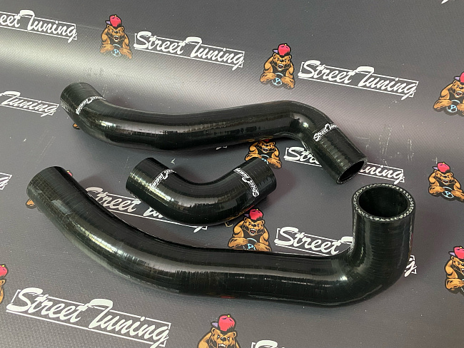 картинка Патрубки радиатора StreetTuning для Toyota Vitz (Yaris) NCP10 магазин  StreetTuning 
