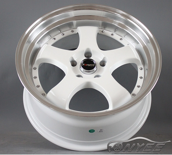 картинка Новые диски JNC 017 R17 5X114,3 ET20 J9 белый + серебро магазин  StreetTuning 
