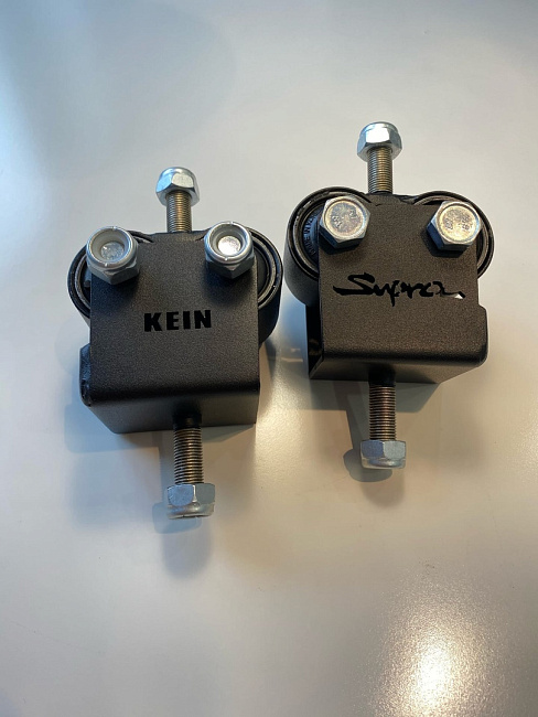 картинка Опоры двигателя TOYOTA SUPRA JZA70, JZA80, LEXUS SC 1st Z30 магазин  StreetTuning 