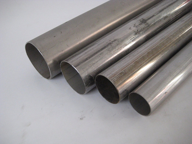 картинка Труба нержавеющая круглая AISI304 89 мм х 1,5 мм магазин  StreetTuning 