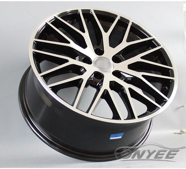 картинка Новые диски Audi Lege artis concept a517 R18 5x112 ET42 J8 черный + серебро магазин  StreetTuning 