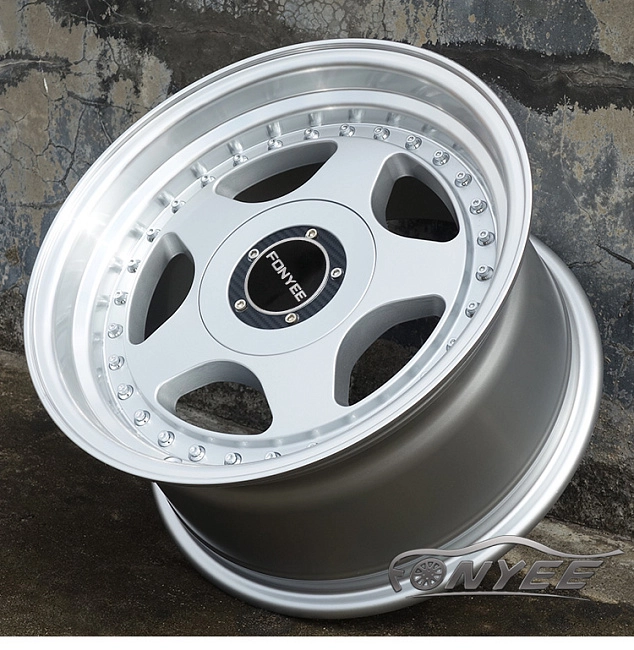картинка Новые диски OZ Racing R15 4x100-4x114,3 ET30 J7 серебро магазин  StreetTuning 