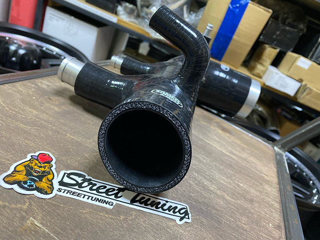 картинка Патрубок турбины Samco Sport для Subaru Impreza GC, GD 5-6 vers магазин  StreetTuning 