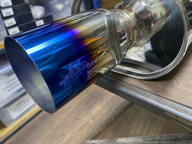 картинка Прямоточная банка HKS Style серии Jasma,(бочка) 63 x 89 мм, L-570 мм магазин  StreetTuning 