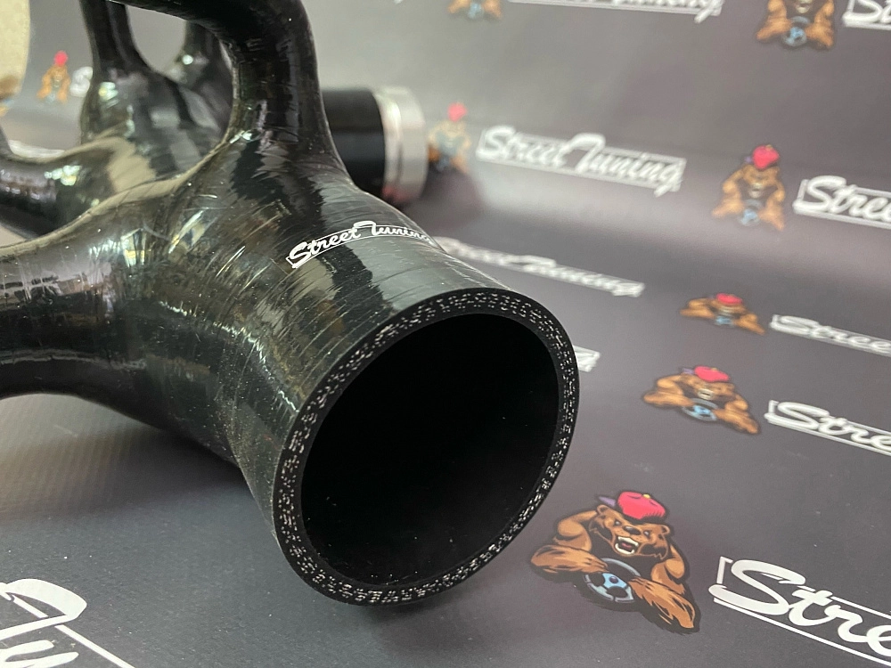 картинка Патрубок турбины StreeTuning для Subaru Impreza GRB/GH8 VER10 от магазина  StreetTuning