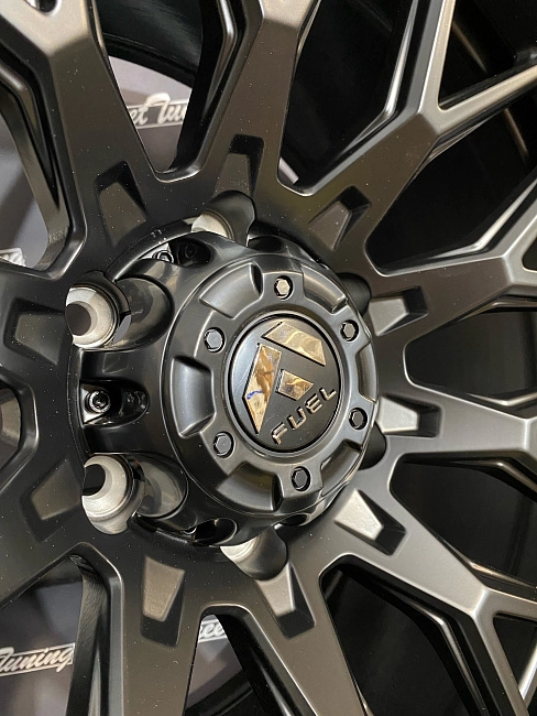 картинка Новые диски Fuel Off Road R18 J9 ET0 6x139.7 Black магазин  StreetTuning 