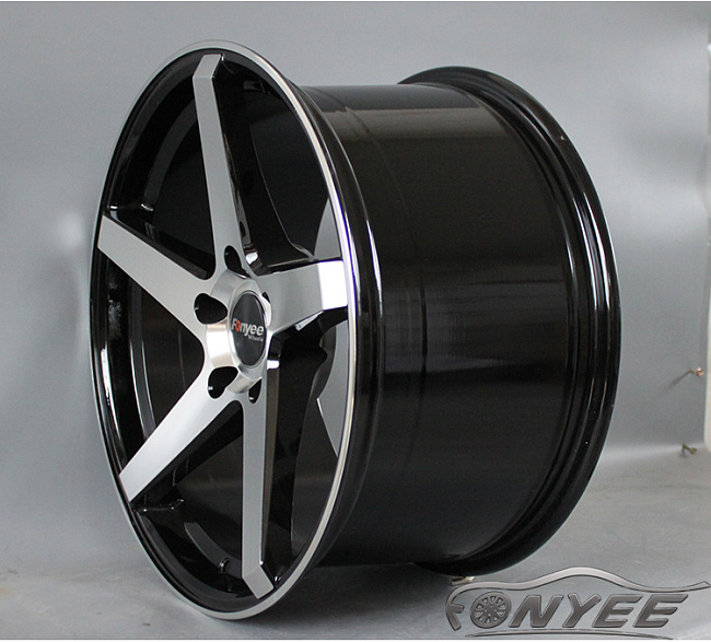 картинка Новые диски Versus VS83 R18 5х120 ET25 J9,5 серебро + черный глянец магазин  StreetTuning 