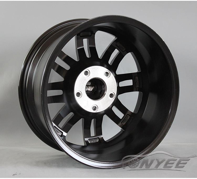 картинка Новые диски Future R17 5X127 ET18 J8,5 черный глянец + серебро магазин  StreetTuning 